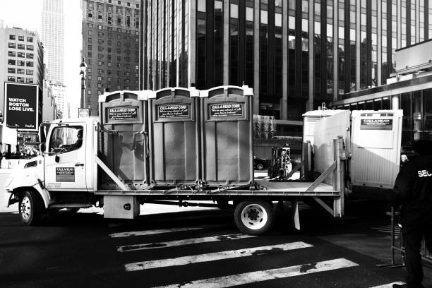Best Portable bathroom rental  in Hesperia, CA